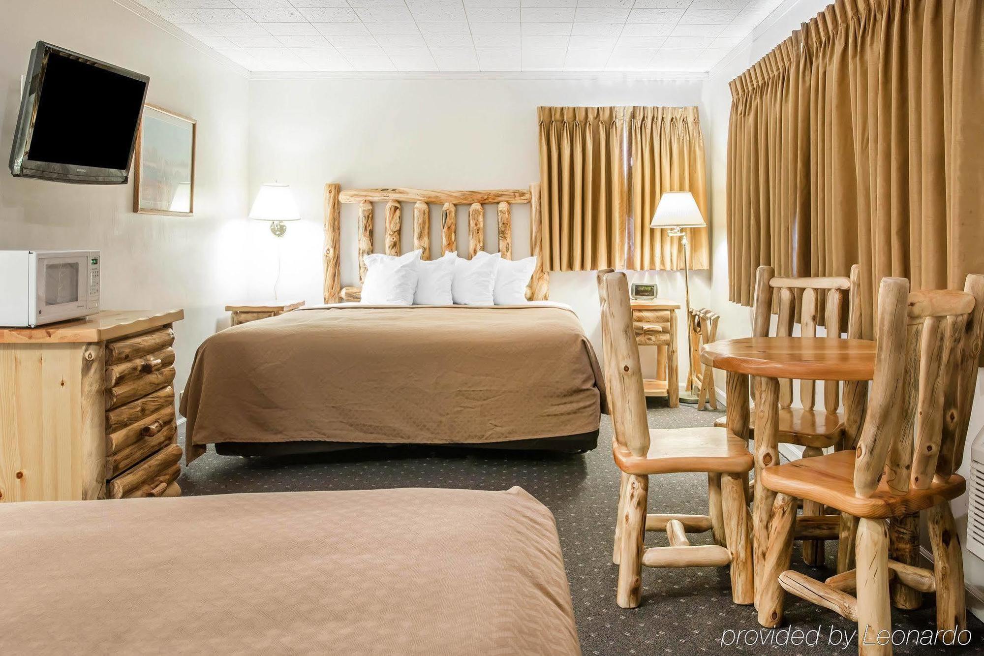 Quality Inn & Suites Beachfront Mackinaw City Zewnętrze zdjęcie